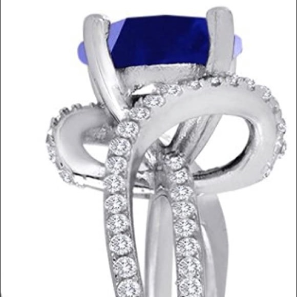 Sparkling Sapphire Ring - Picture 3 of 5